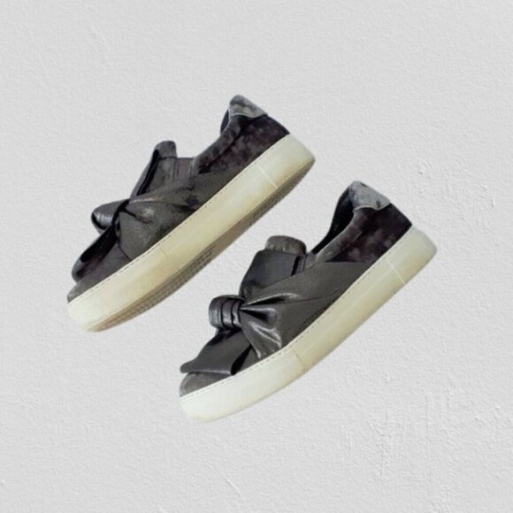 Ronsports grey velvet-like pull on sneakers w/ bow detail, lightly preworn -11 - Picture 5 of 6